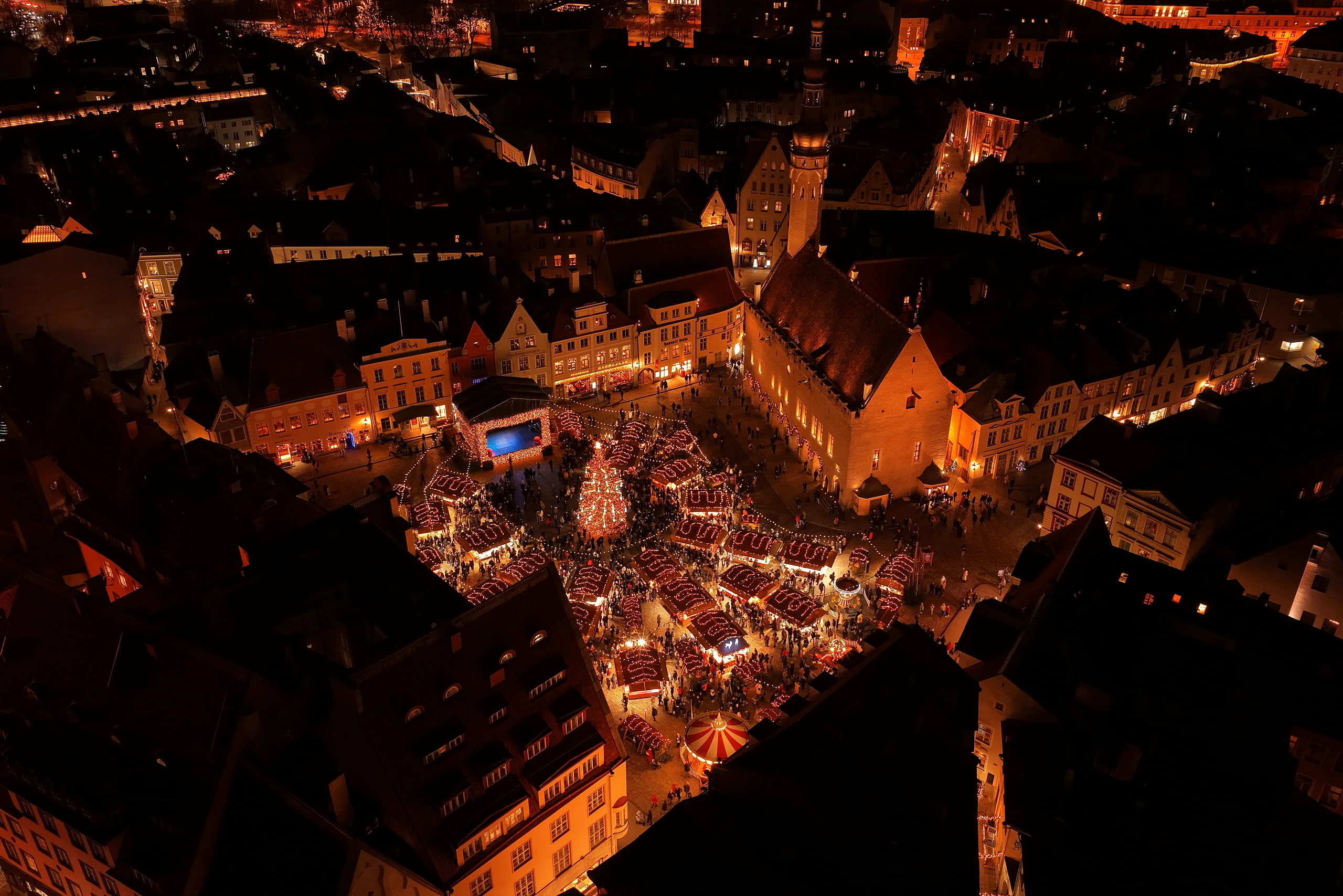 The Christmas market on Town Hall Square